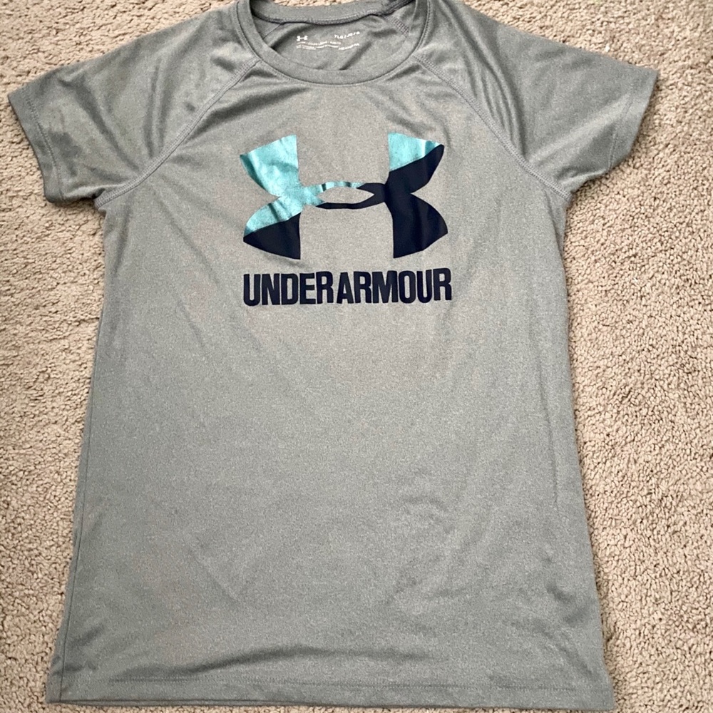 Under Armour girls T-Shirt